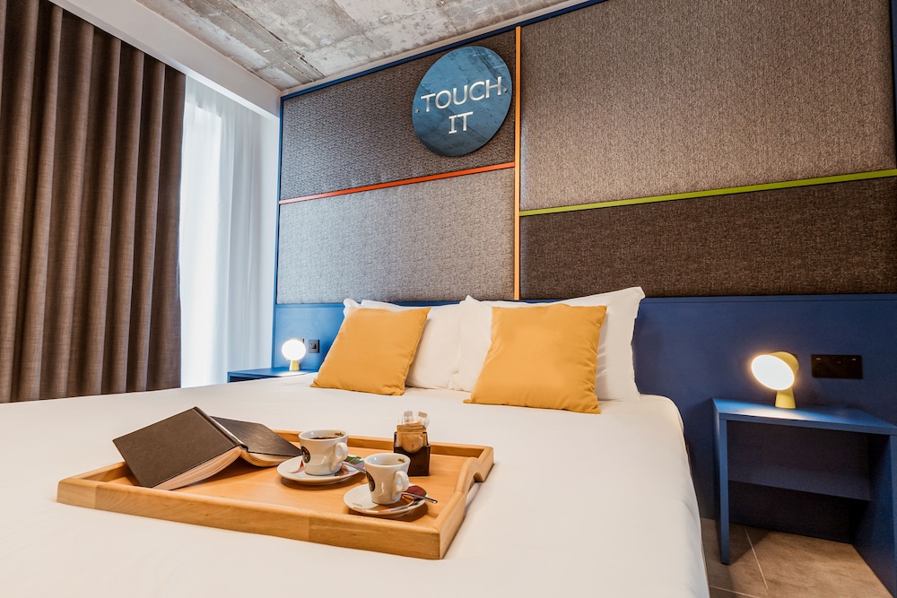 IKYK HOTEL 15/49