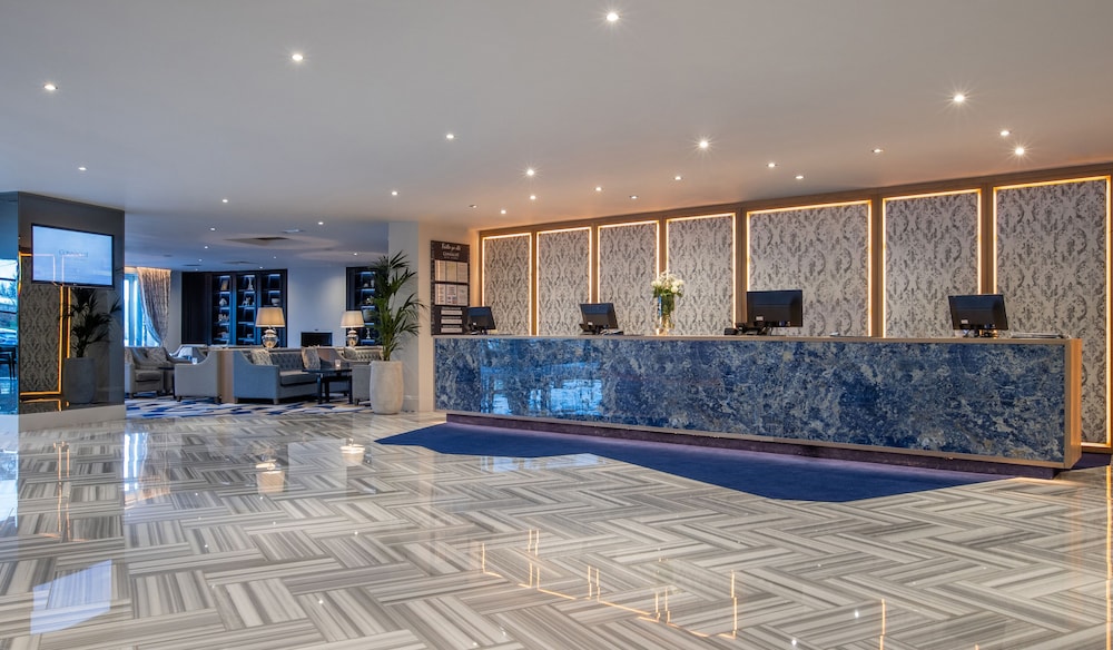 The Connacht Hotel 4/49