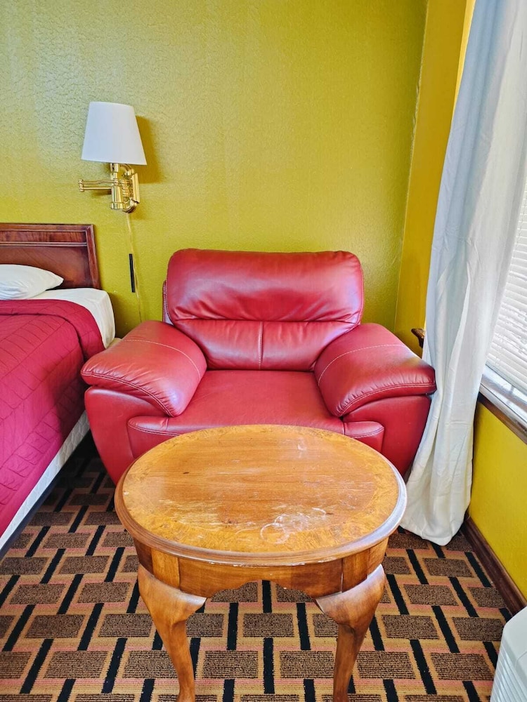 Victorian Inn 15/27