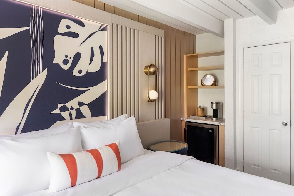 GENR- Guest Room, King