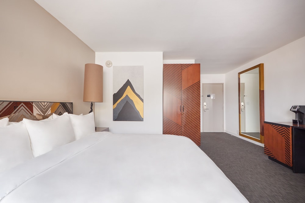 V Capri Palm Springs, a Dolce by Wyndham 14/50