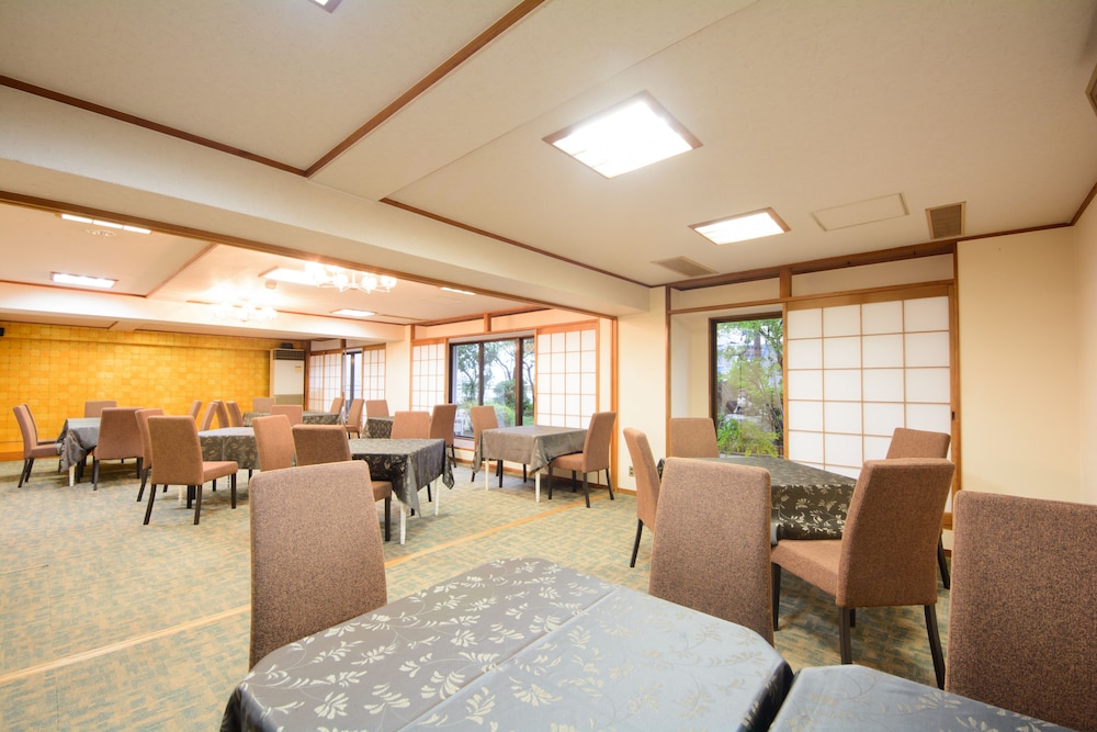 Kochi Prince Hotel 35/45