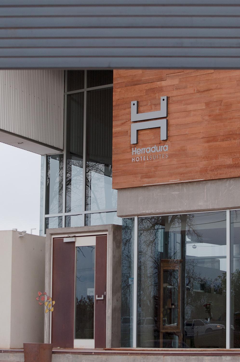 HERRADURA HOTEL SUITES 3/50