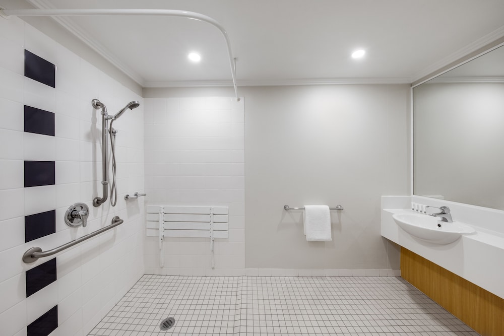 Mercure Sydney Macquarie Park 31/64