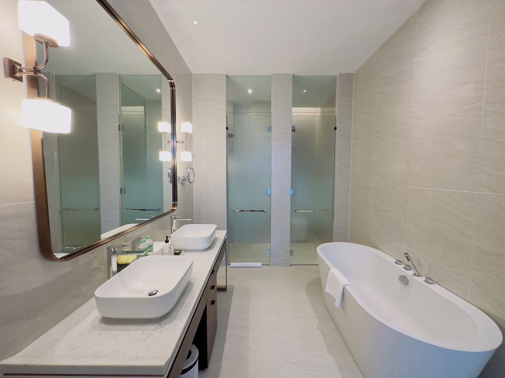 SILQ Hotel & Residence 50/50