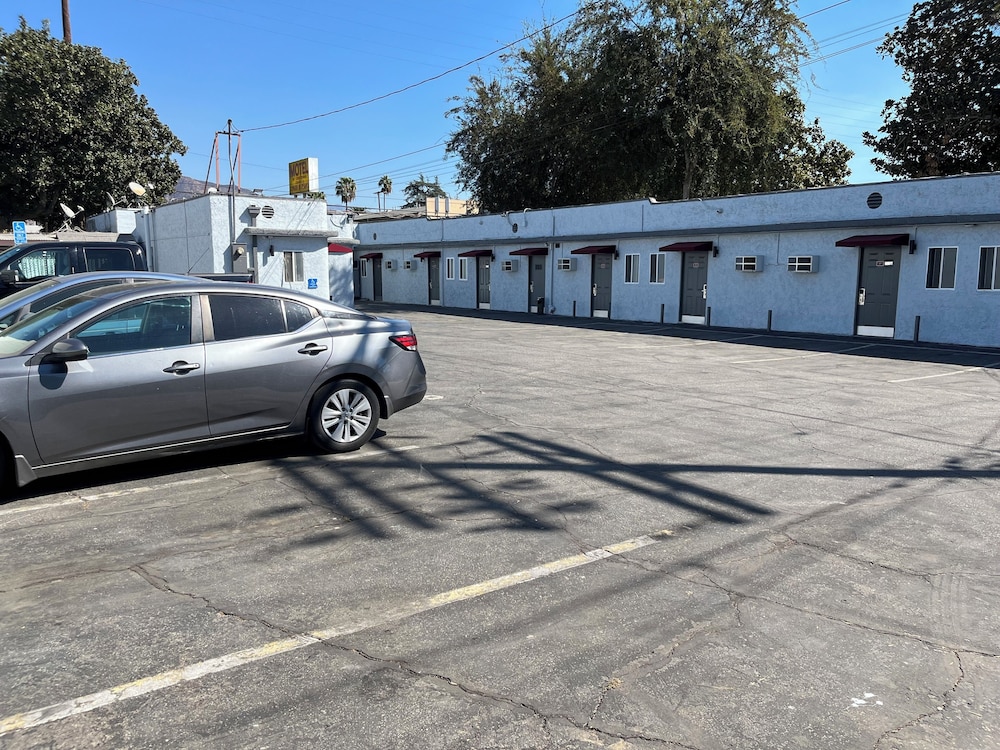 Griffith Park Motel - LA Hollywood Area 9/23