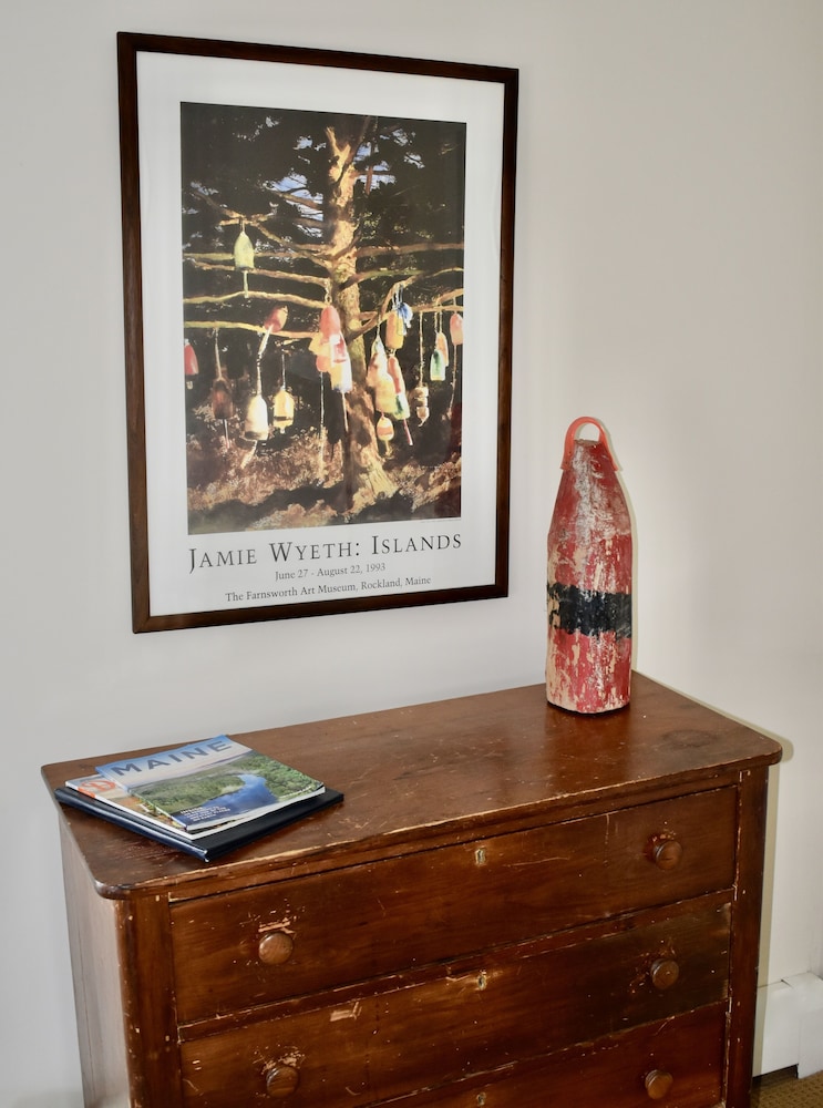 East Wind Inn 12/75