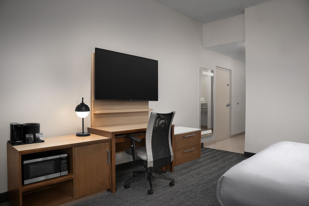 Courtyard By Marriott Orlando East/Ucf Area 40/50