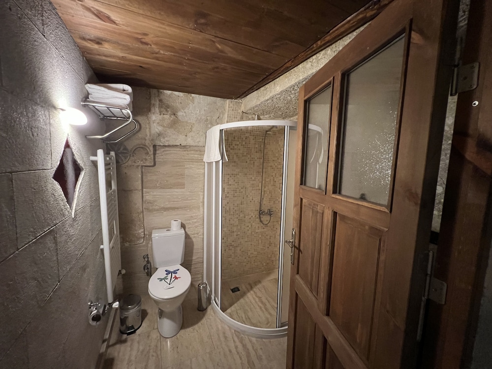 El Puente Cave Hotel 49/50