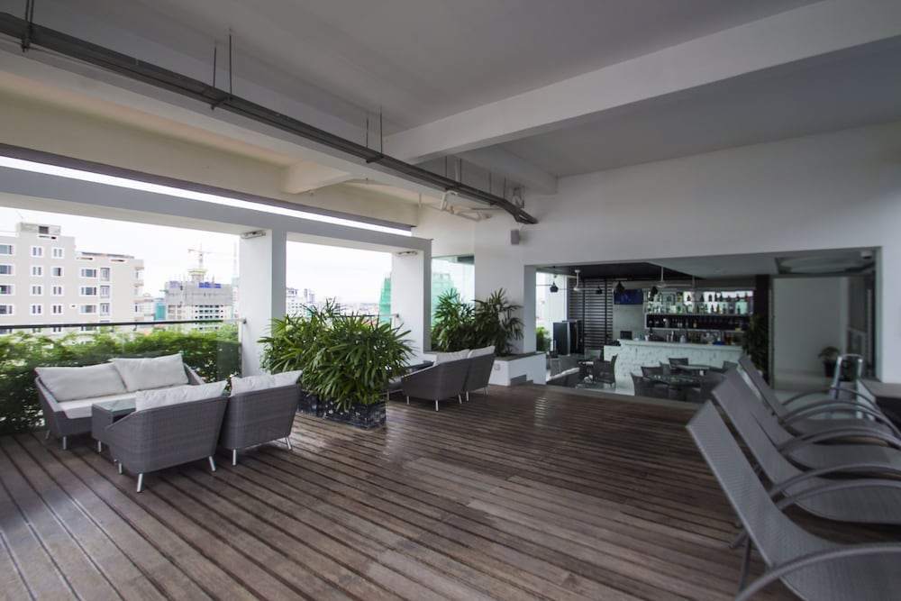 Naki Suites At Silvertown 31/49
