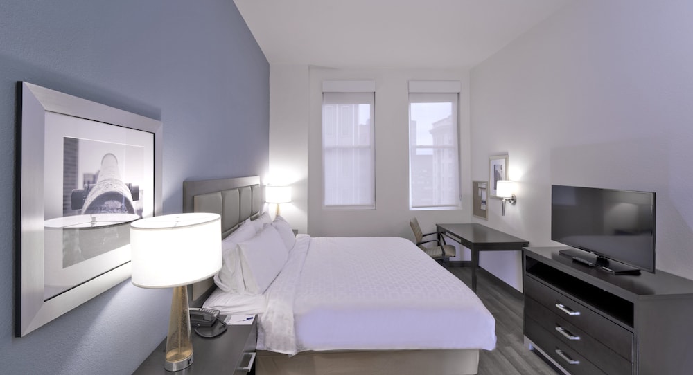 Candlewood Suites Baltimore - Inner Harbor 18/43