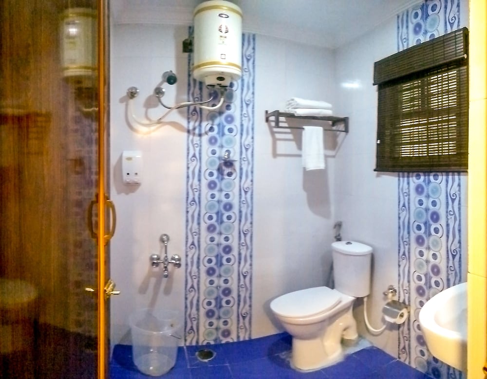 Super, Deluxe, Queen Bed، Octave Hotel and Spa Jp Nagar 5/6