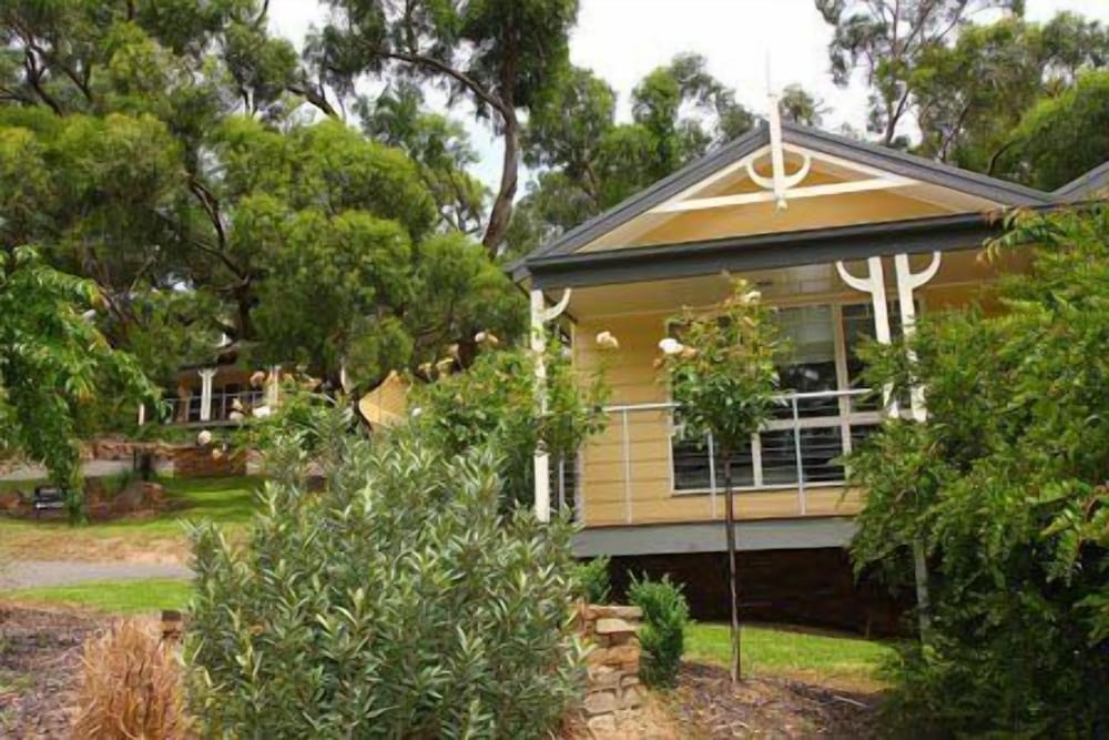 3 KINGS BED AND BREAKFAST 6/24