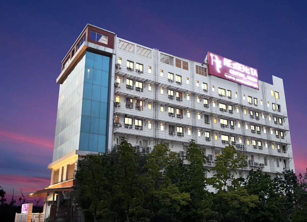 Regenta Central Noida 3/44