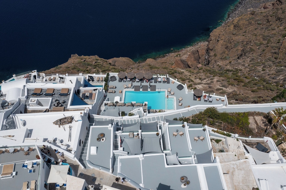 Belvedere Suites in SANTORINI