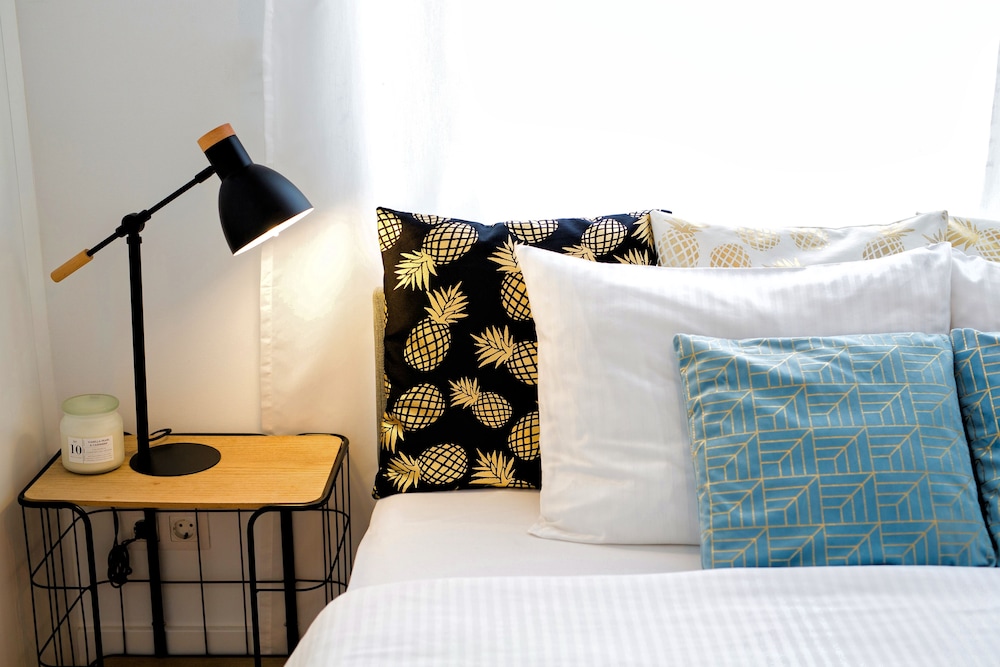 Industrial Lisbon Apartment - Adults Only 21/49