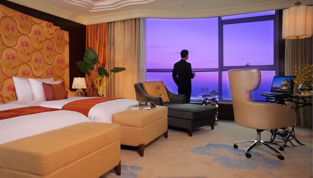 New Century Grand 8/29