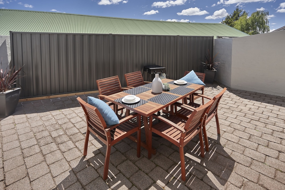 Elphin Motel and Serviced Apartments 32/50