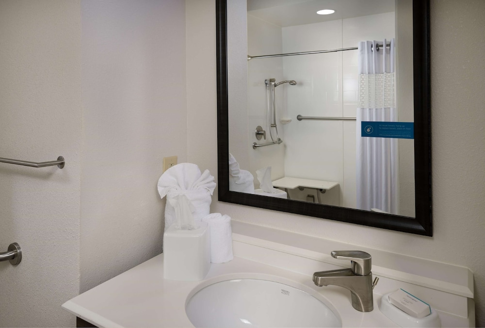 Hampton Inn Titusville I 95 Kennedy Space Centre 13/37