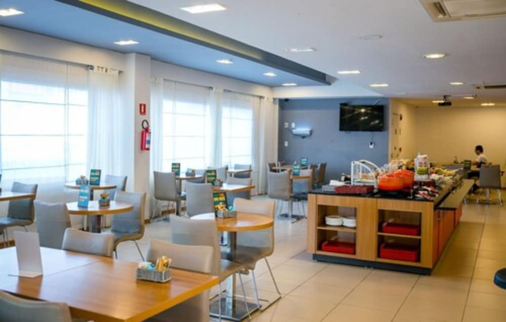 Ibis Petrolina 39/50