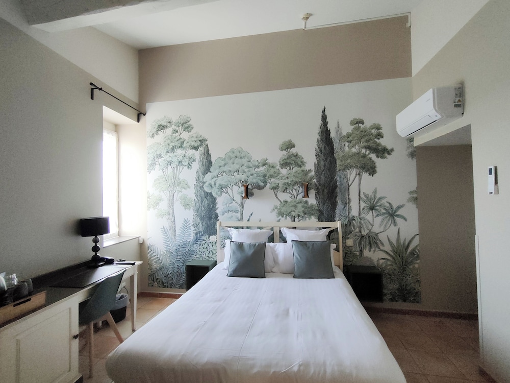 AUBERGE COTE JARDIN 17/56