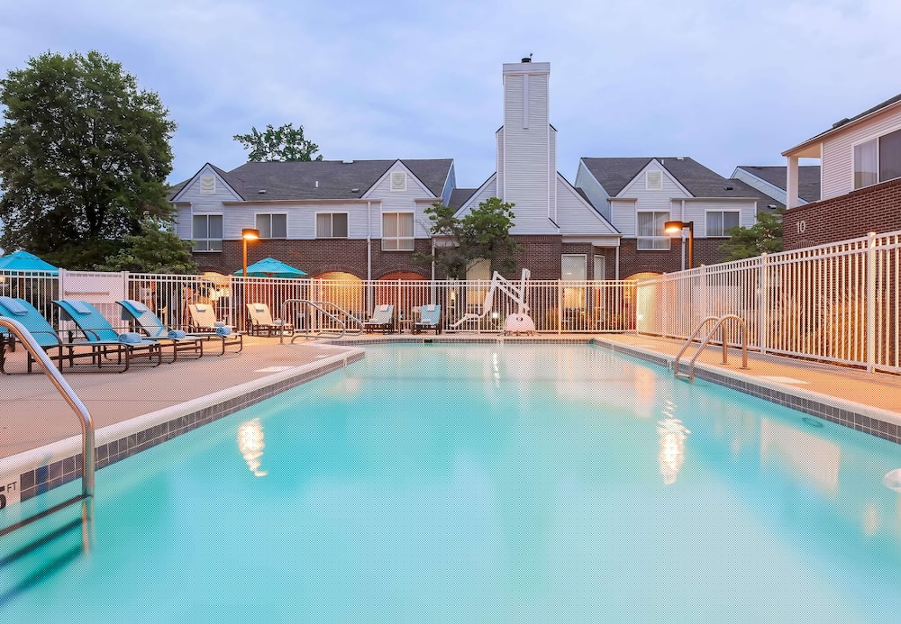 Sonesta Es Suites Cincinnati Blue Ash 2/45