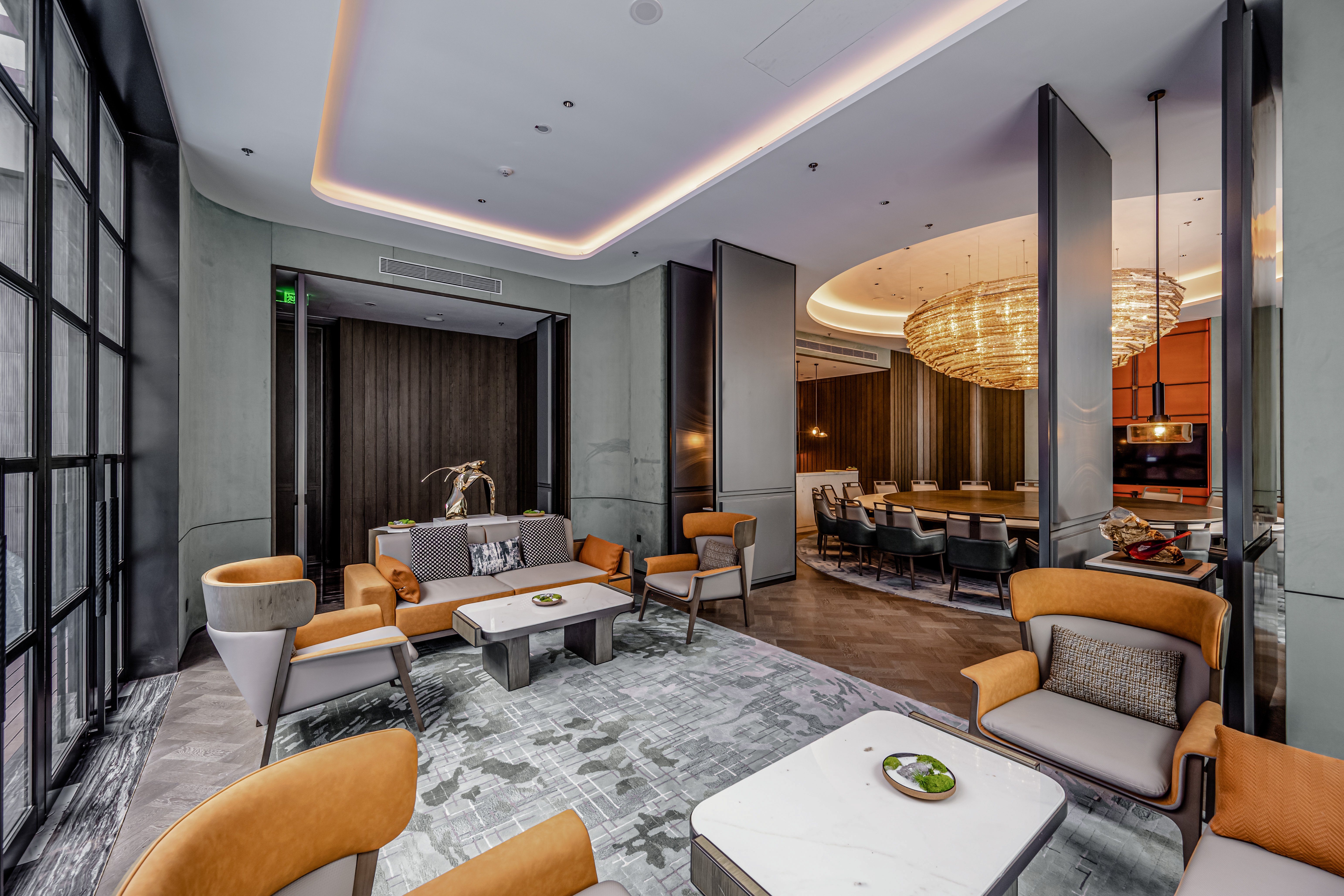 Crowne Plaza Qingdao Jinshui 52/84