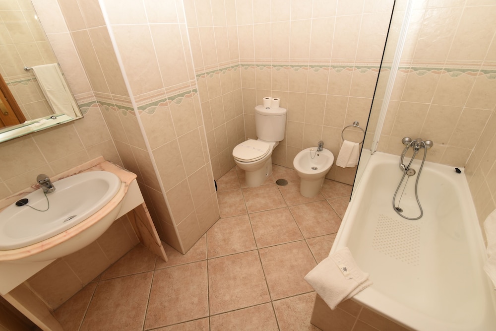 Praia Da Lota Resort Apartments 83/85