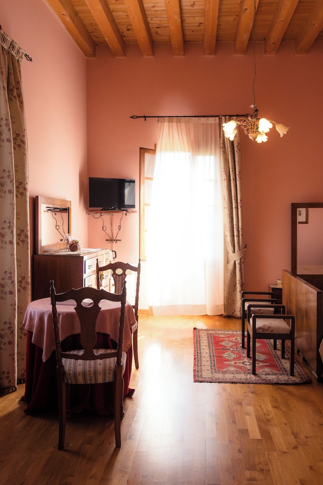 Villa Bongiovanni 29/44