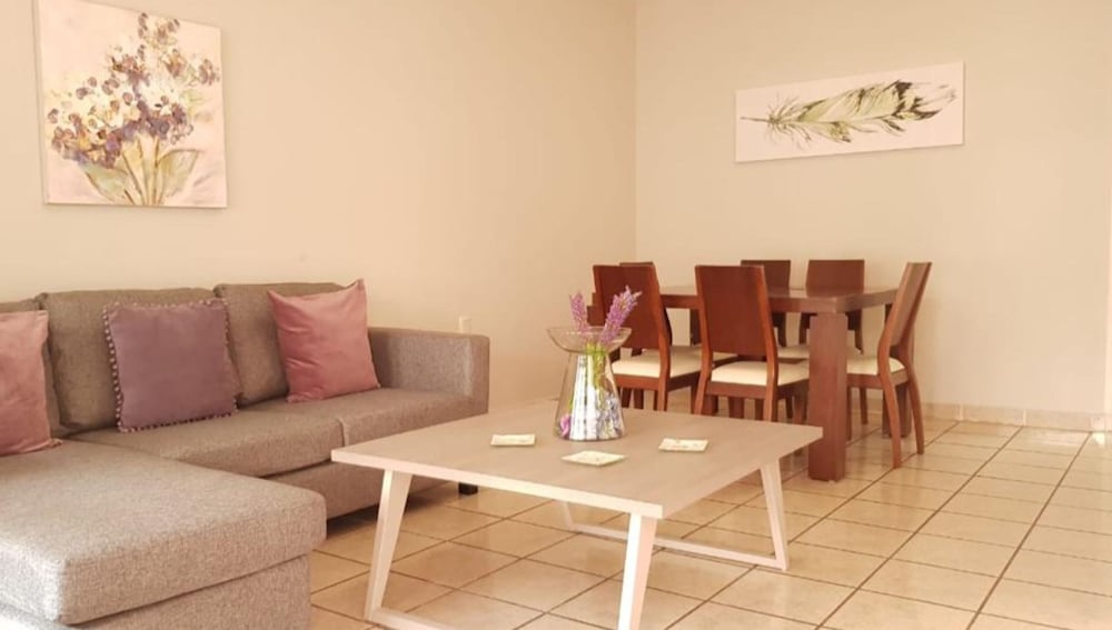 Boca Inn Hotel &amp; Suites 37/66