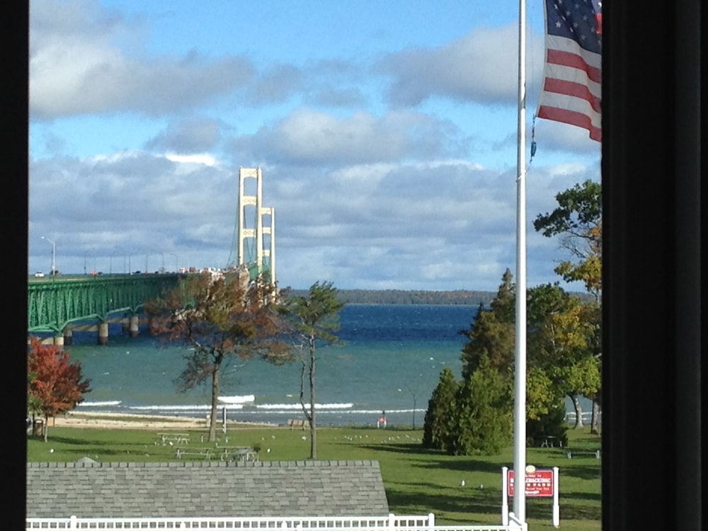 Parkside Inn Bridgeview 56/59