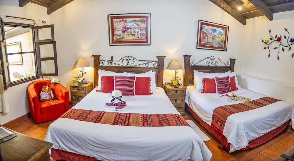 SUPERIOR, SUITE, JETTED TUB, COURTYARD AREA