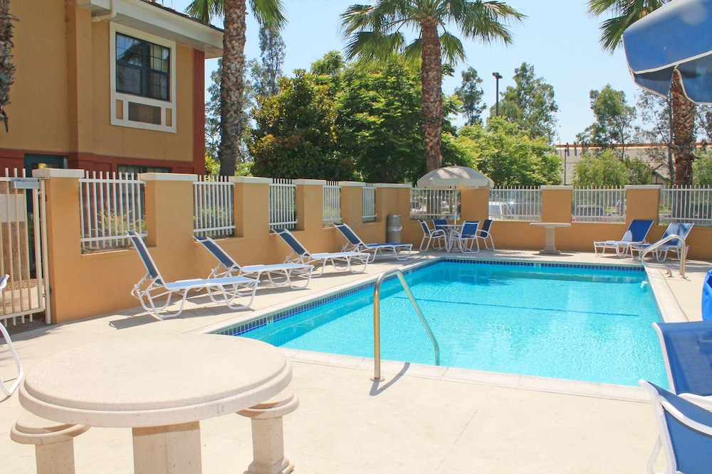 Extended Stay America Los Angeles - Ontario Airport 4/47