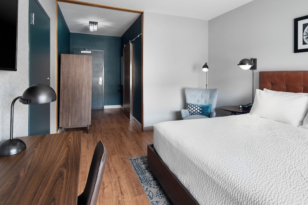 Four Points By Sheraton Oklahoma City Airport 11/32