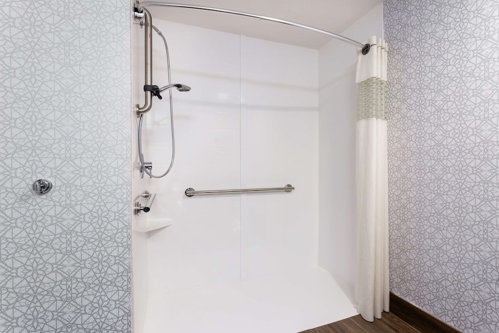 Hampton Inn Commercial Blvd Ft Lauderdale 20/35
