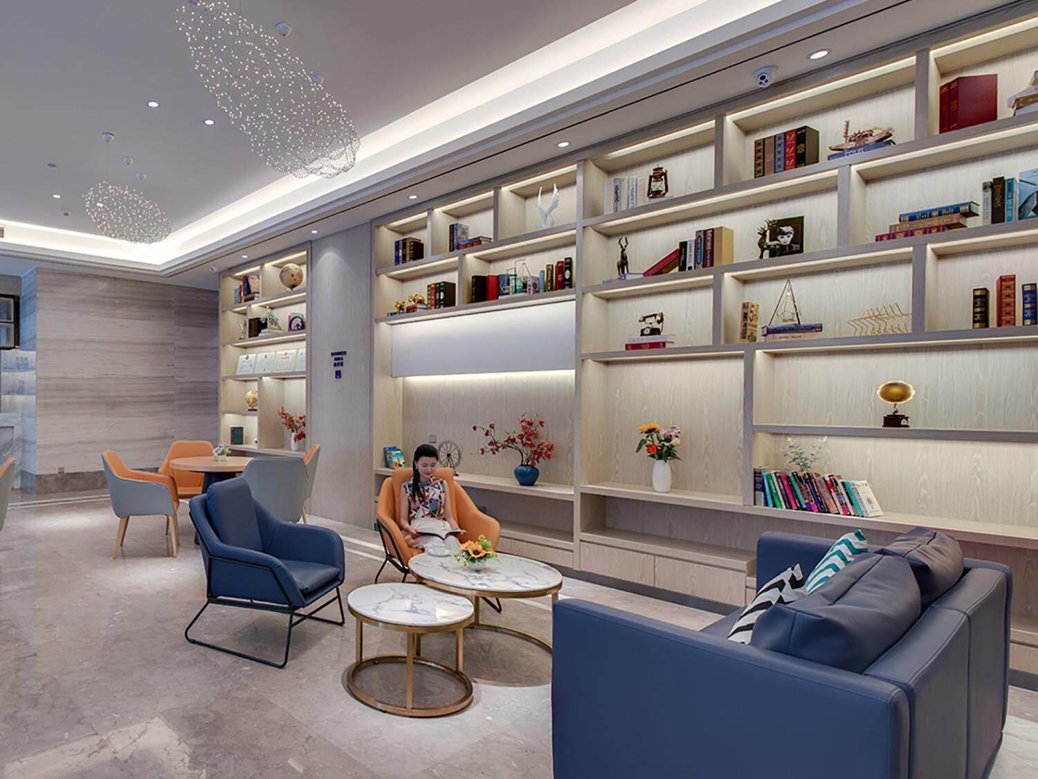 Kyriad Marvelous Hotel (Changning Zhongyin Times Plaza) 41/53