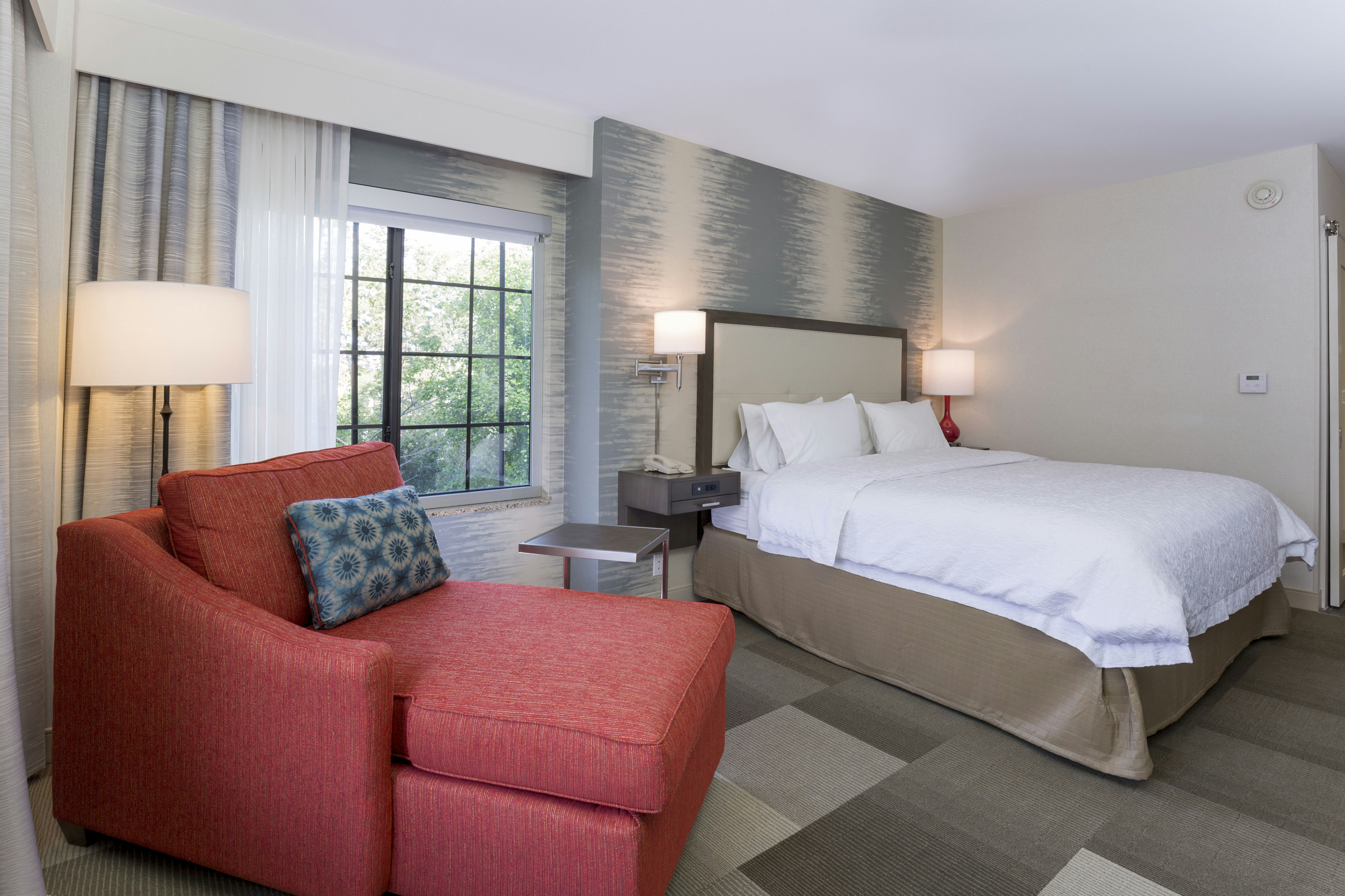 ROOM, KING BED