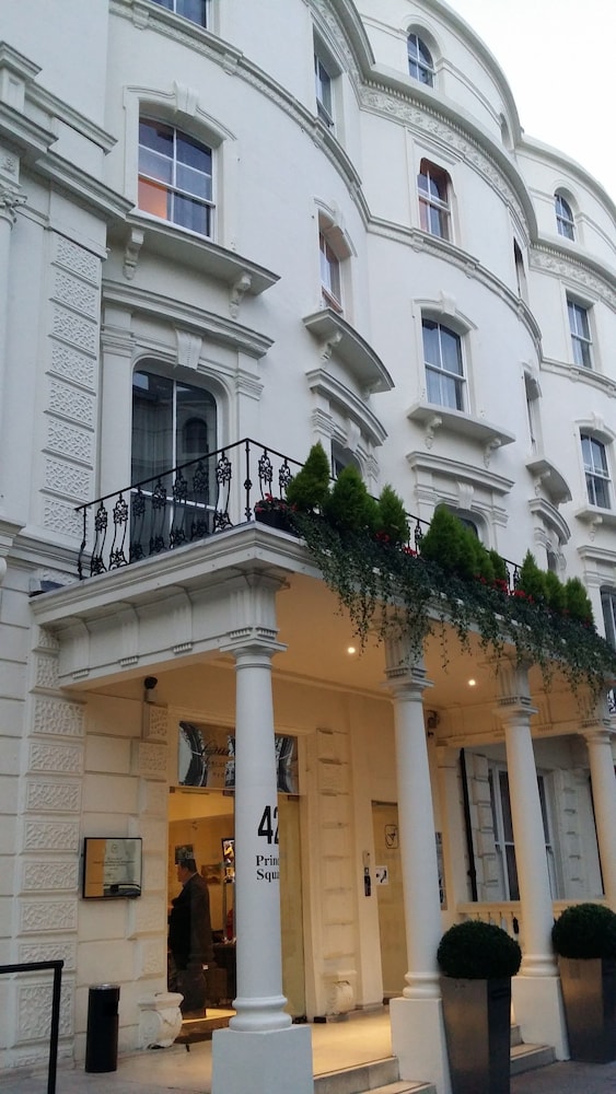 Grand Plaza Serviced Apartments in LONDON