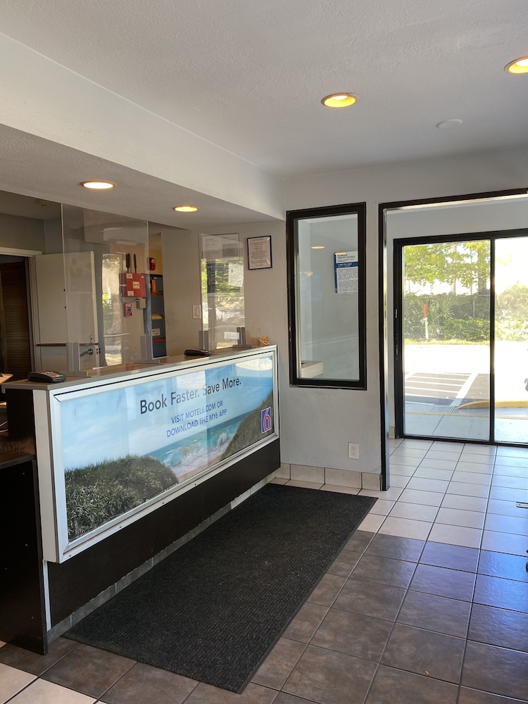 Motel6 Lantana/West Palm Beach, FL 14/60