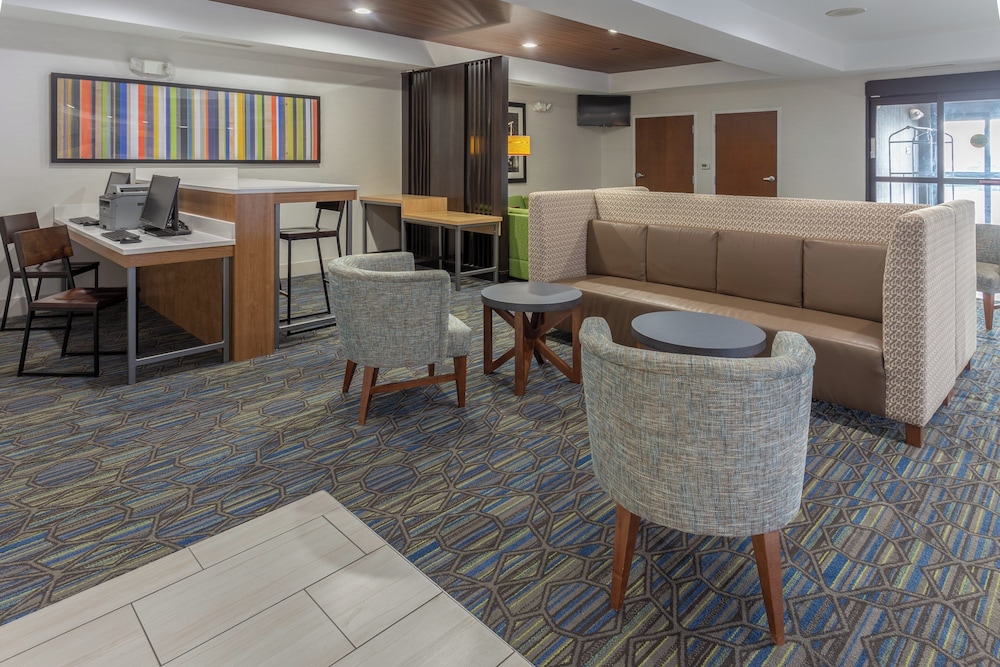 Holiday Inn Express Indianapolis Southeast 44/69