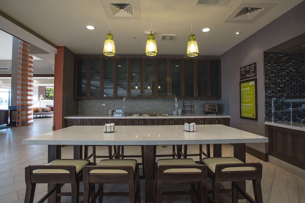 Hilton Garden Inn Bolingbrook I-55 63/79