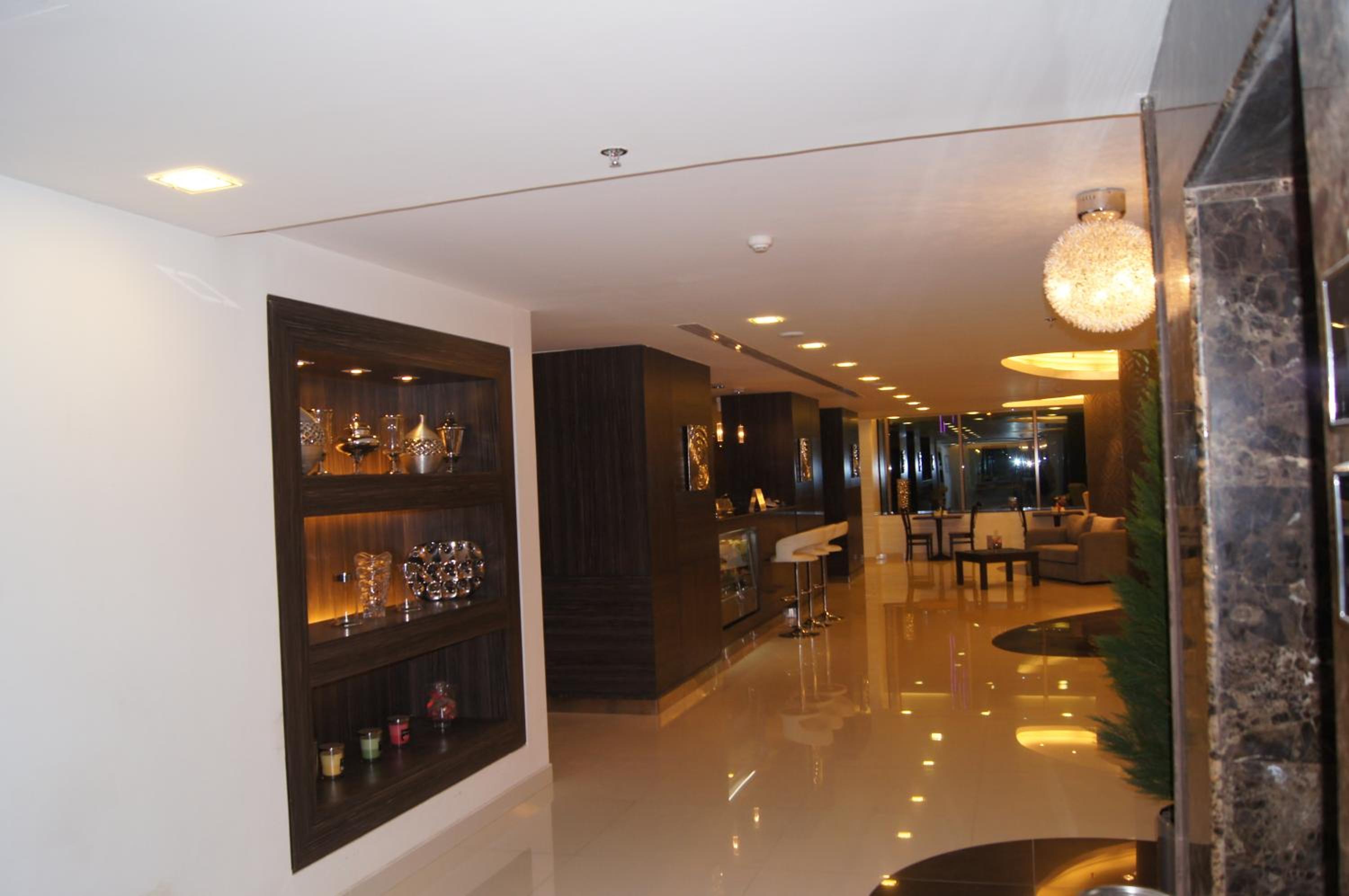 Watheer Hotel Suite 7/44