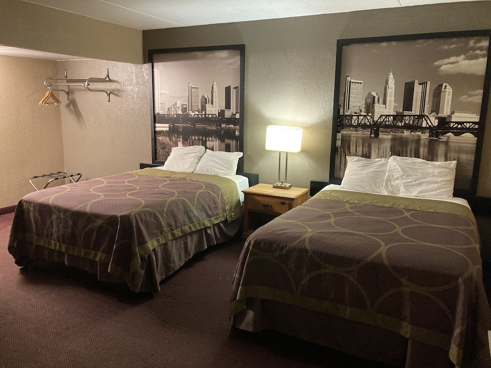 Super 8 By Wyndham Millbury/Toledo 13/54