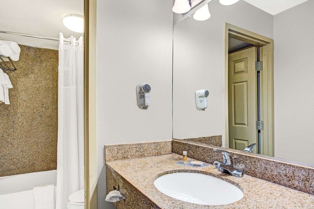 Days Inn by Wyndham York Alabama 31/32