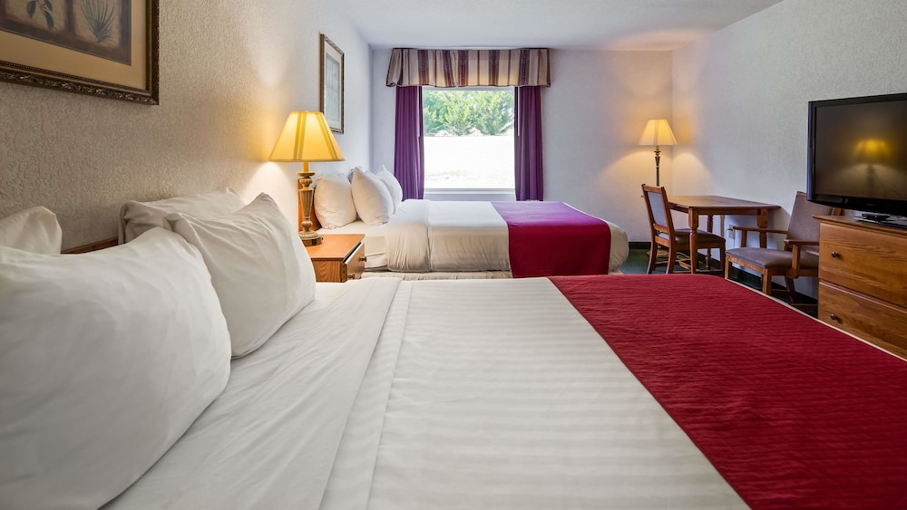 SureStay Plus by Best Western Berkeley Springs 16/38