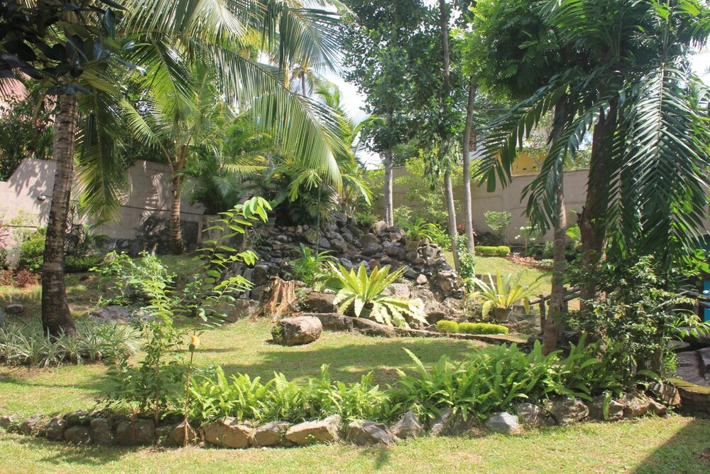 Grand 7 Hotel Thalawathugoda (ex Seven Eleven Hotel) 36/43