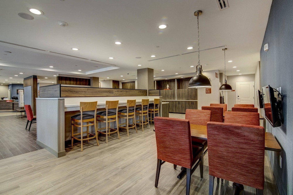 TownePlace Suites by Marriott Houston Hobby Airport 27/42