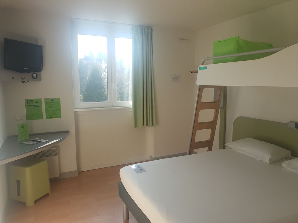 غرفة ثلاثية بسرير مزدوج وسرير بطابقين، Ibis budget Lorient Hennebont 5/7