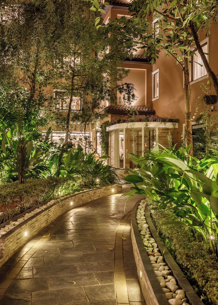 Hotel Thrive, A Tropical Courtyard 57/66