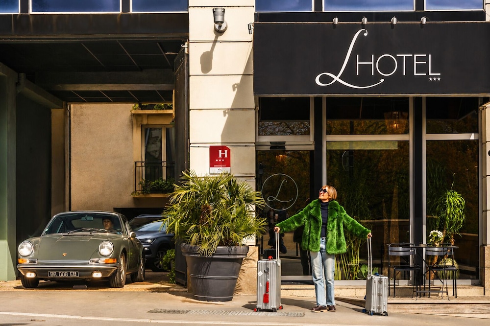 L Hotel 3/70